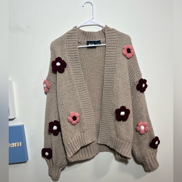 The Susannah 3D Flower Cardigan Sweater
By Anthropologie - Picture 4 of 7